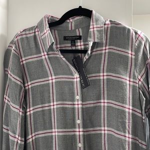 Banana Republic size small women’s plaid blouse